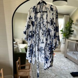 Yuki Kim Dream Lover Floral Robe in Watercolor Bouquet (Size M)
